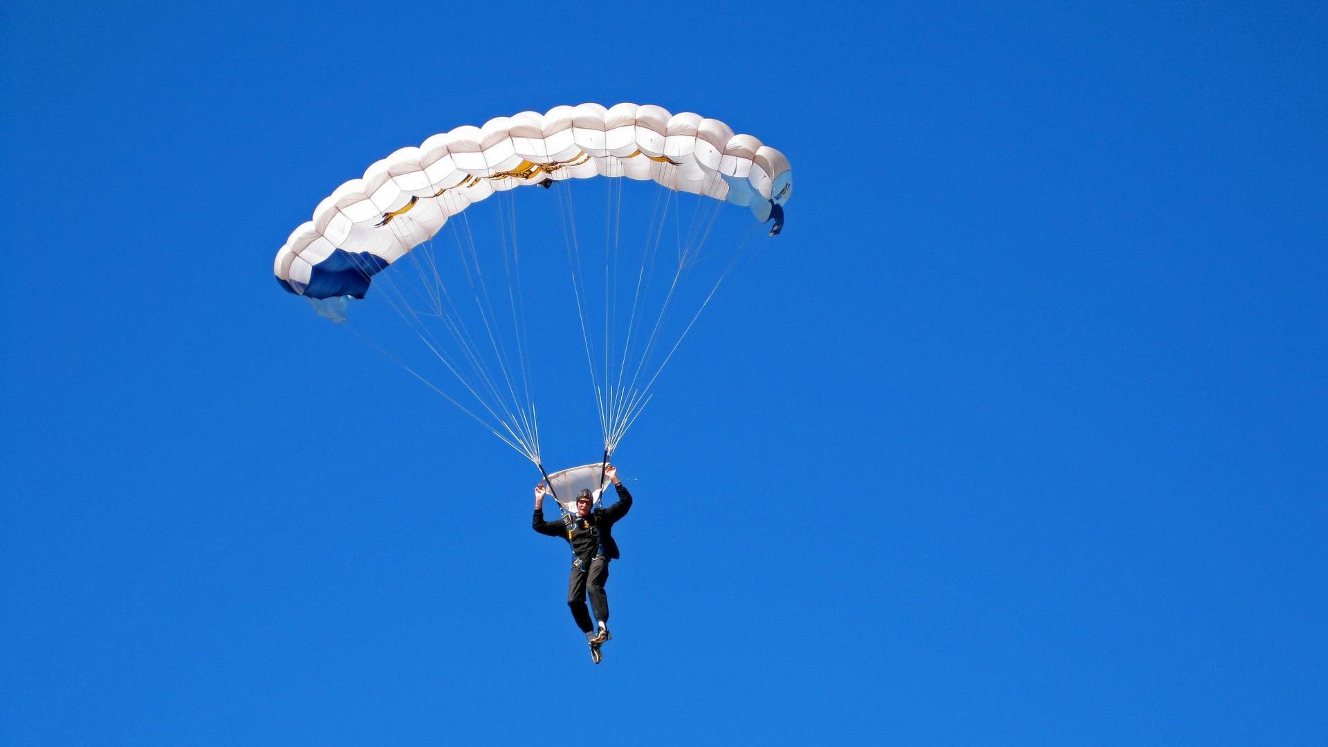 fb体育在线官网-“环球巡回：五大洲极限赛段大盘点”